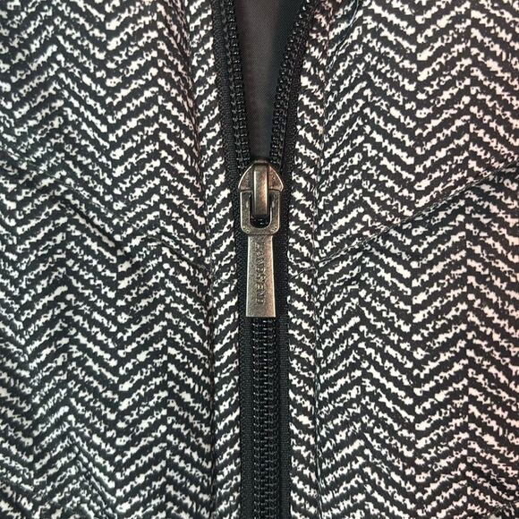 Lands’ End Black White Chevron Down Filled Puffer Vest Women Size Small 6-8 - Picture 5 of 8
